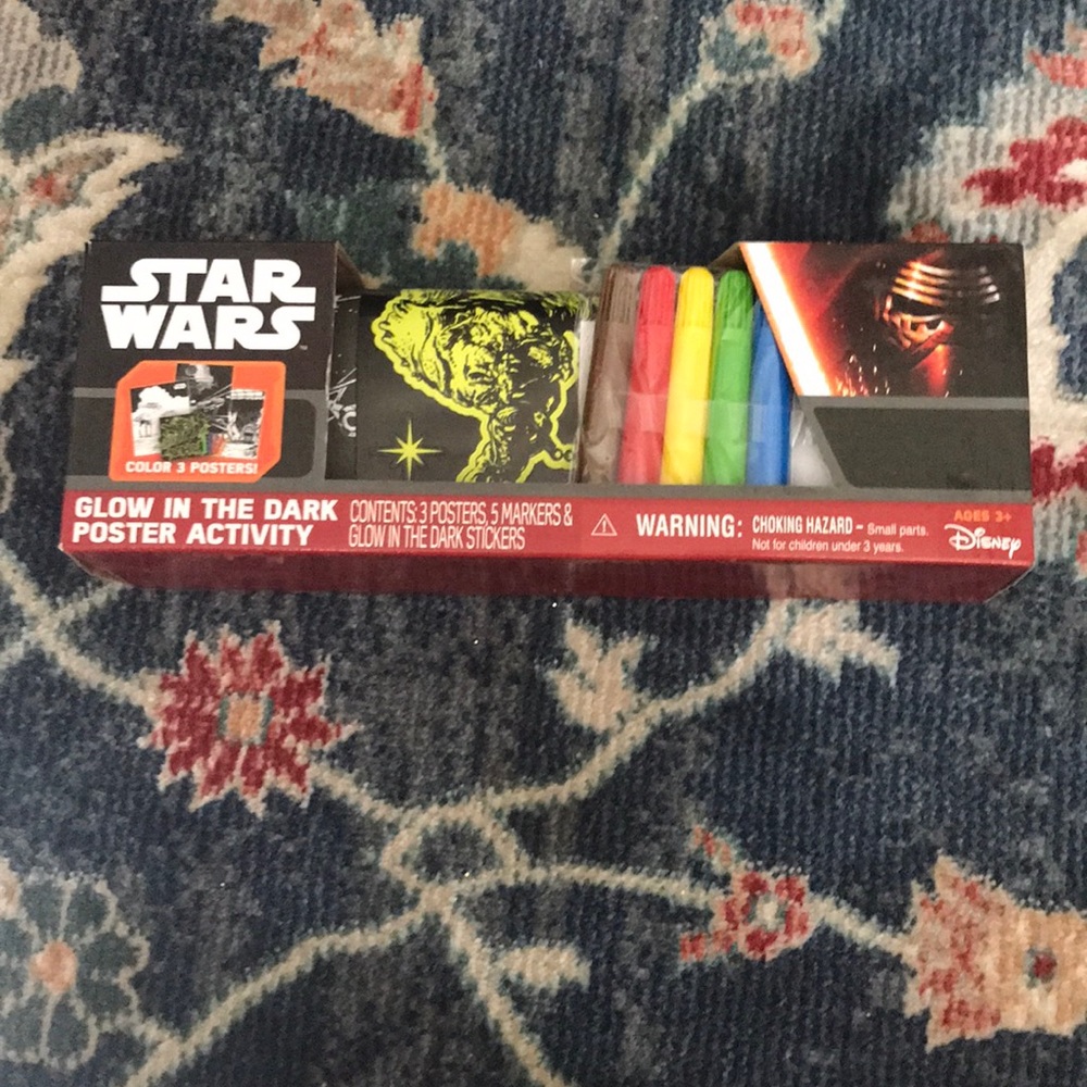 Star Wars Glow in the Dark Poster Activity